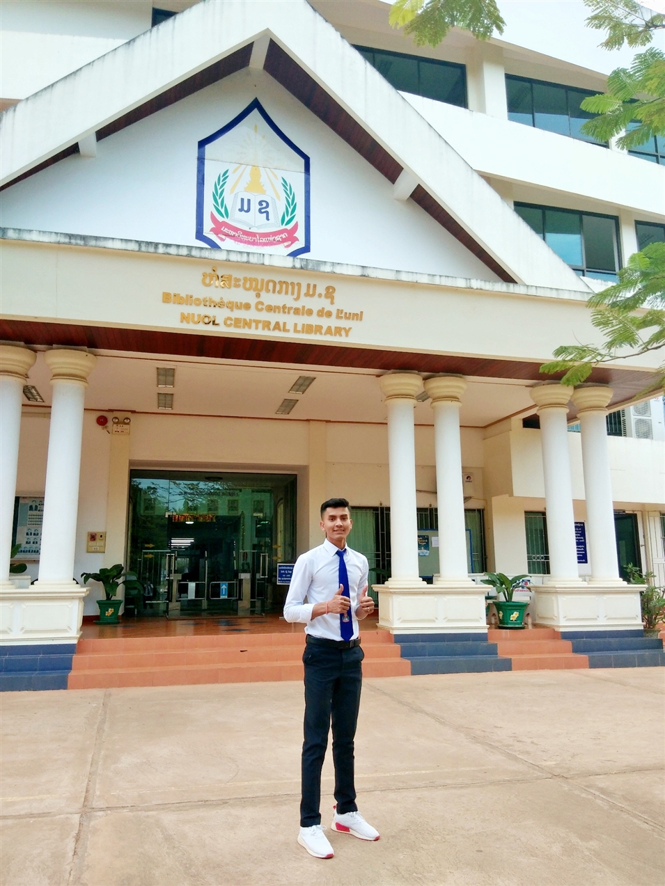 林納，柬埔寨人 老撾國立大學建筑學院建筑學專業(yè)